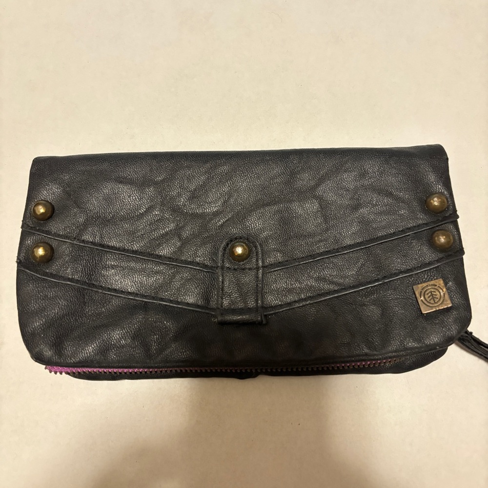 Element wallet/clutch